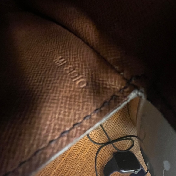 Vintage Louis Vuitton PM Saint Cloud Crossbody - Picture 11 of 13